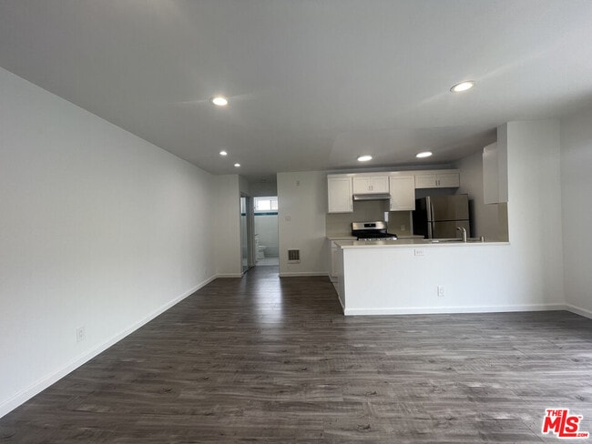 Photo - 1531 N Detroit St Unidad 107