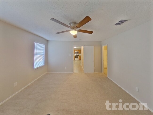 Photo - 104 Scarlet View