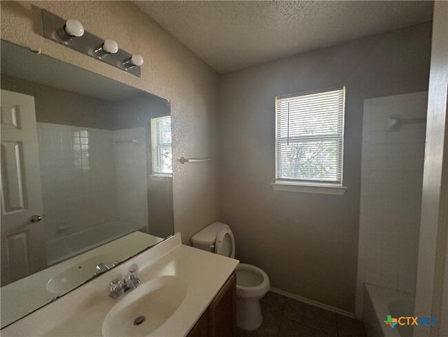 Building Photo - 1903 Basalt Dr Rental