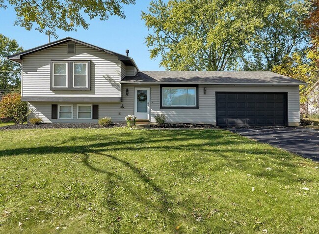 ¡Casa recién remodelada! - 191 Murnane St