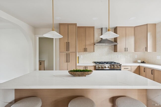 Photo - 735 Hunt Ave