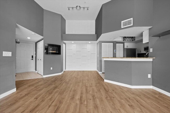 Photo - 800 Crestwood Ct S Unit 820