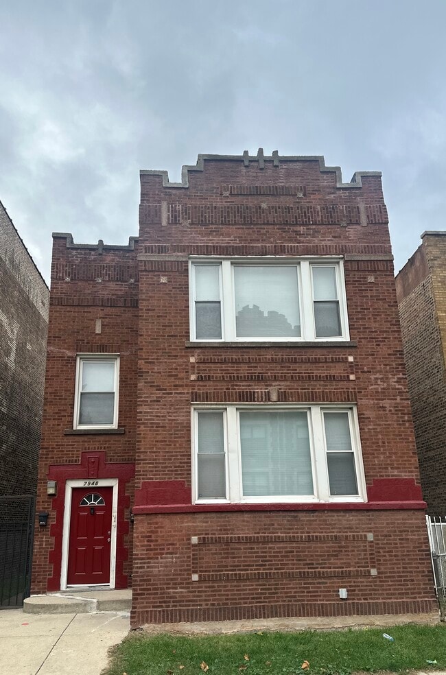 Building Photo - 7948 S Drexel Ave Unit 2