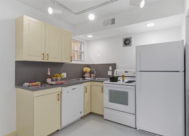 Photo - 1516 Bonnie Brae St Unit 1/2