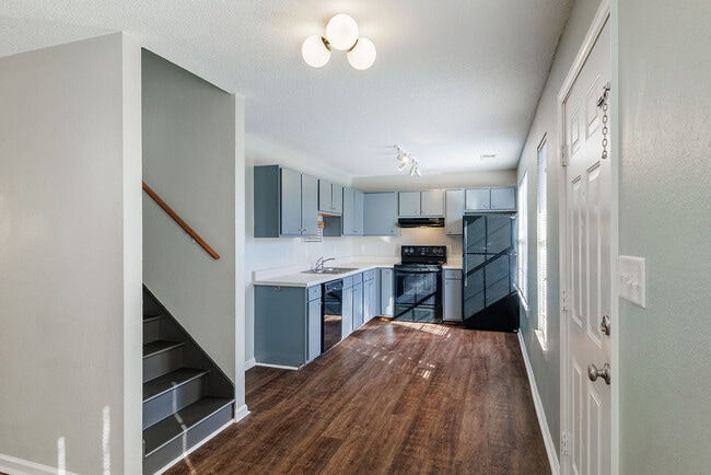 Photo - 138 welch Place, unit 4 Unit 4