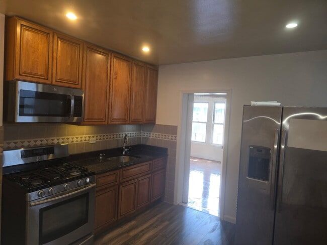 Photo - 188 Hawthorne St