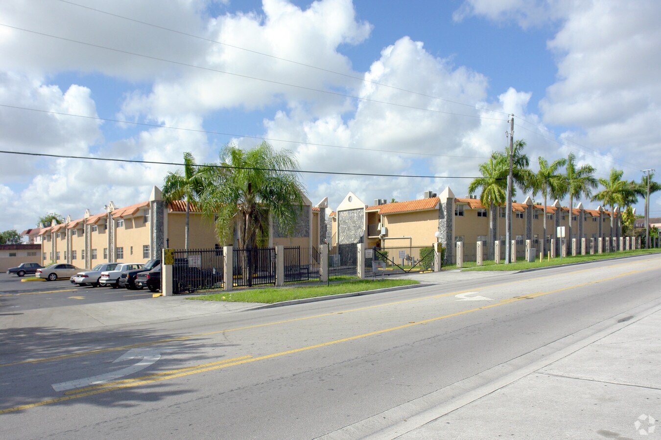 Blackstone Apartments - Blackstone Apartments