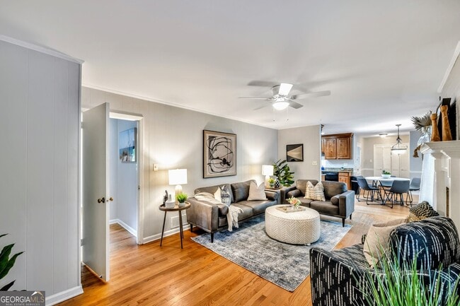 Photo - 801 Mockingbird Ln