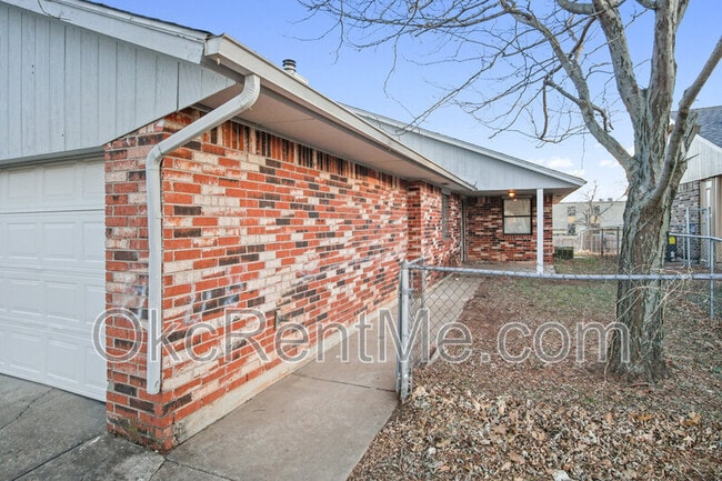 Photo - 502 Peppertree Ln