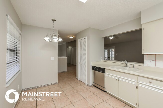 Photo - 1815 Prairie Lake Blvd