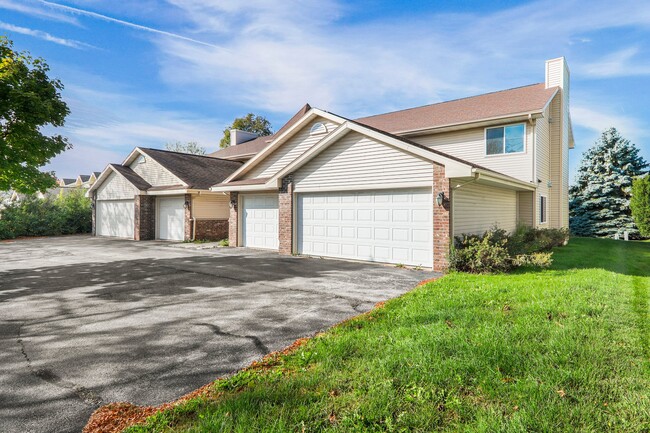 Photo - 838 N Thompson Dr Unit 1