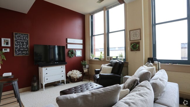 Living Room - 1BR, 1BA - 615-1,357 SF