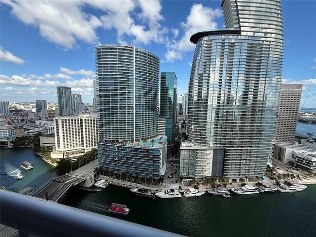 Building Photo - 475 Brickell Ave Unit 3210