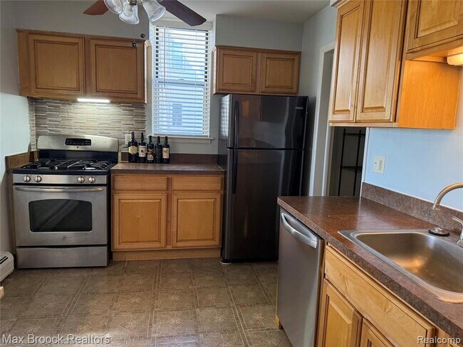 Photo - 1673 Cass Lake Rd