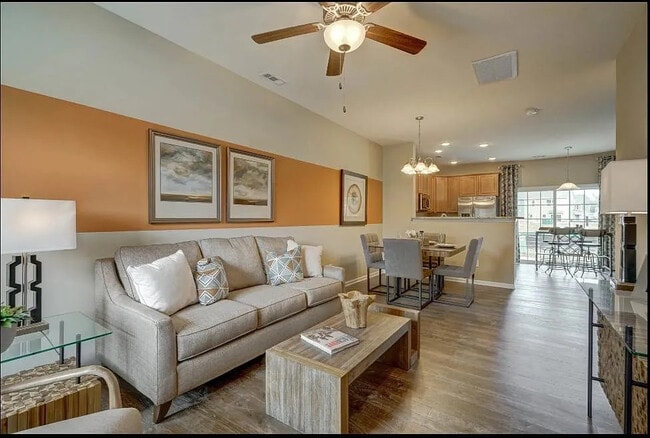 Photo - Room in Townhome on Revolutionary Trail