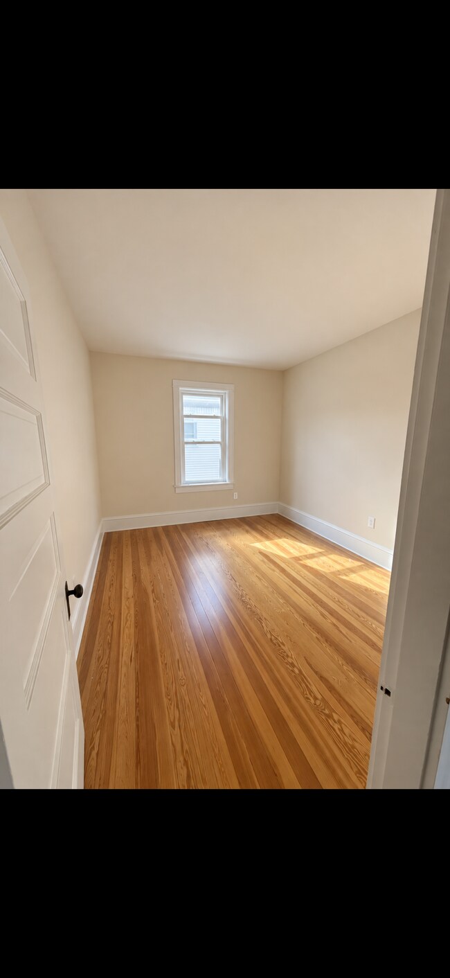 869 Bedford St Unidad #2