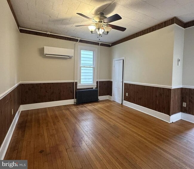 Photo - 211 S Maple Ave