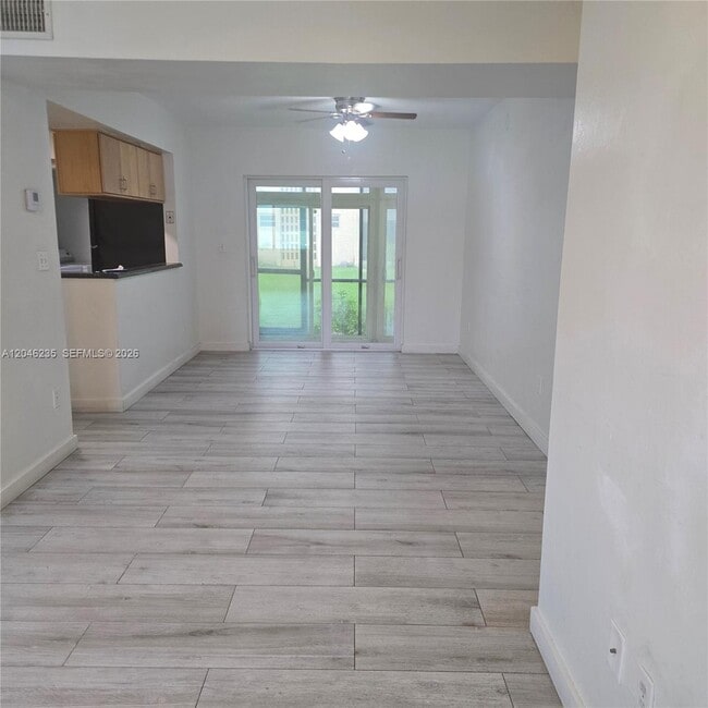 Building Photo - 8401 SW 107th Ave Unit 147E
