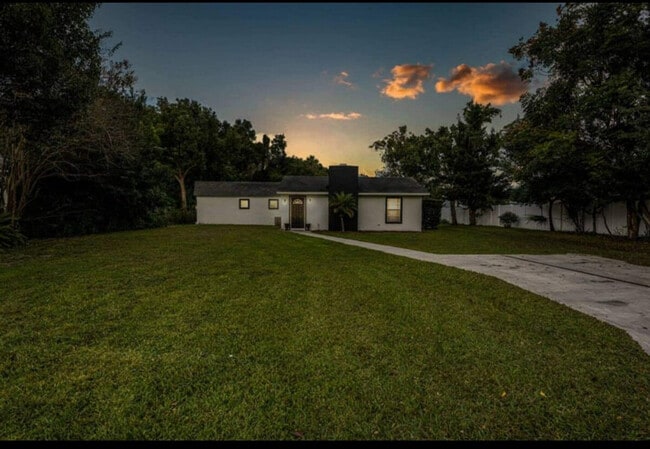 Building Photo - 2129 Carlton Dr Rental