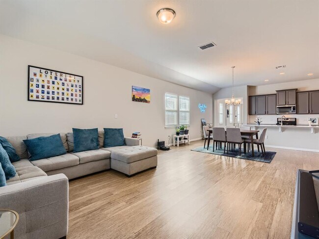 Photo - 11915 Mercantile Ln