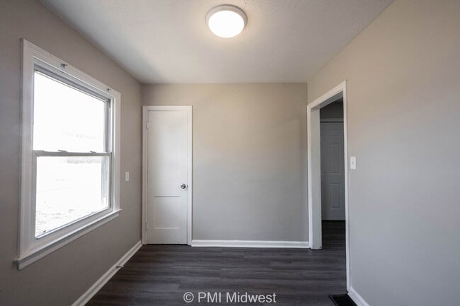 Photo - 1937 King Ave