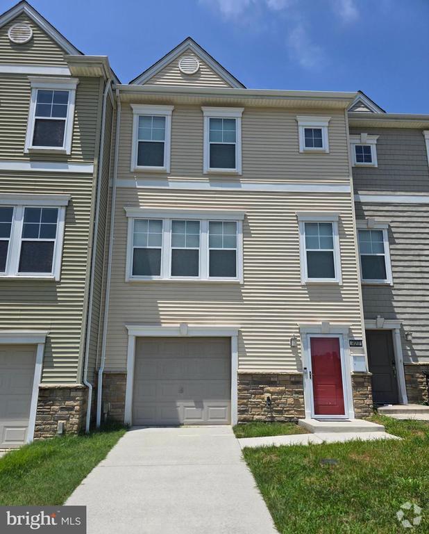 Building Photo - 429 Woodcrest Dr SE Rental