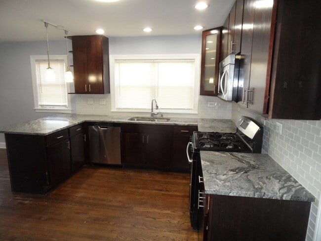 Photo - 3759 N Plainfield Ave