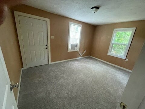 3 bedroom 1 bath apartment in duplex.