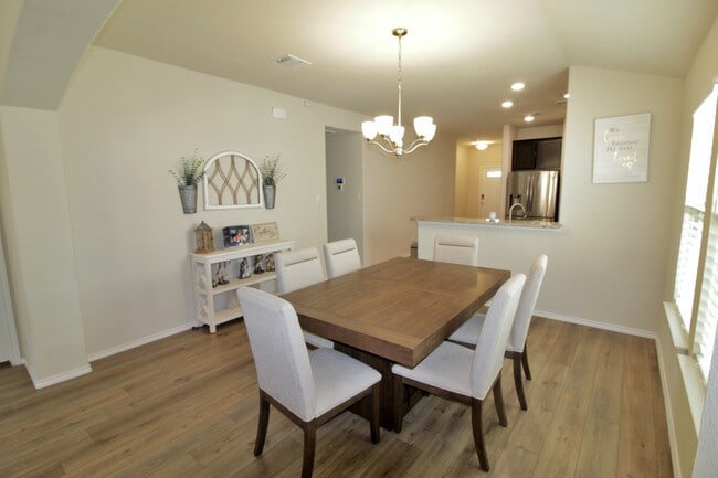 Photo - 2708 Risinger Rd