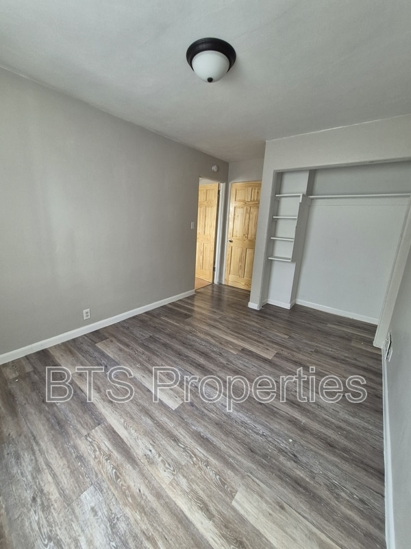 Photo - 119 Vanburen Ct