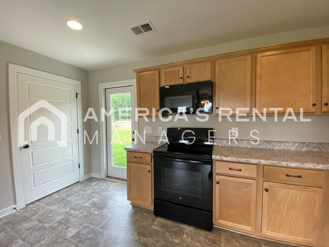Photo - Home for rent in Talladega... Available to View with 48 Hours Notice!!!