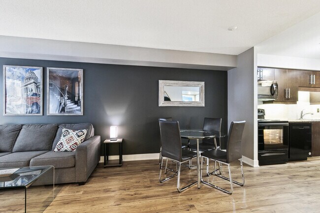 Photo - 20 Blue Jays Way Unit FL1-ID1030921P