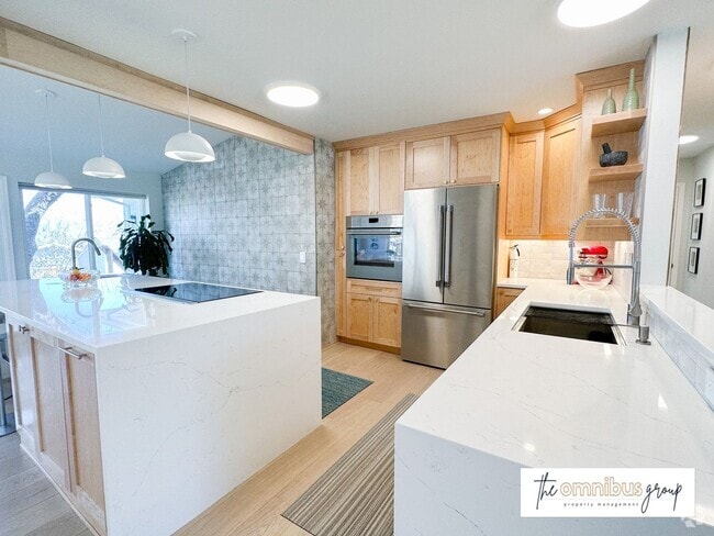 Building Photo - Modern 3BD/2BA Dream Home!