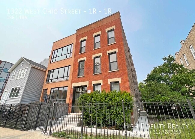 Building Photo - 1322 W Ohio St Unit 1R