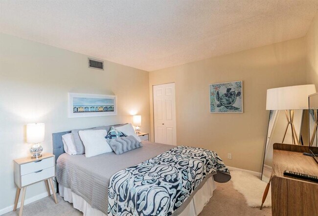5541 PUERTA DEL SOL Blvd Unit 316