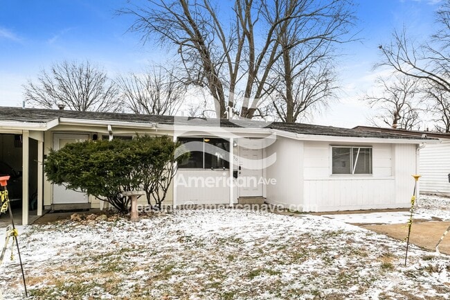 Photo - 690 Loyola Dr