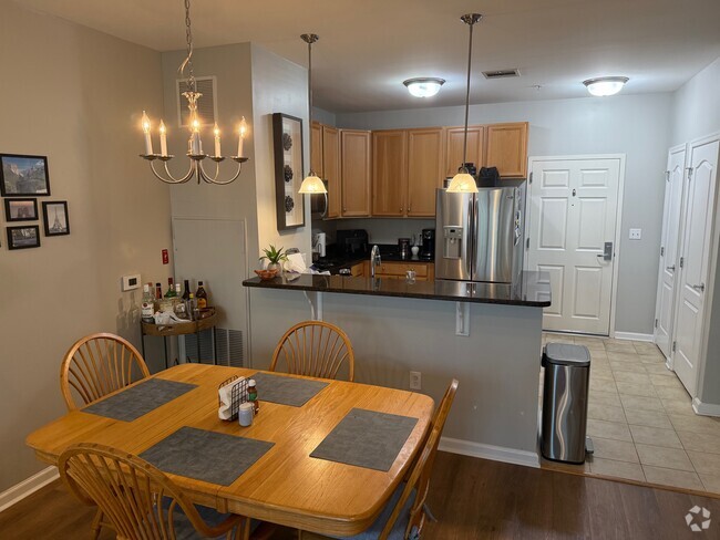 Building Photo - 350 W Elm St Unit 3318 Rental