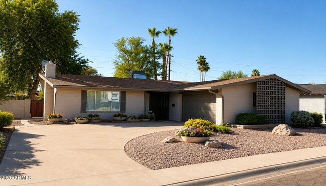 Building Photo - 8702 E Starlight Way