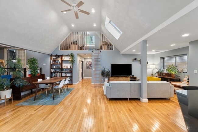 Photo - 890 Winthrop Ave Unidad 2