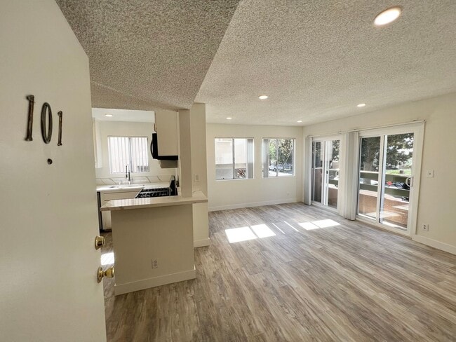 Photo - 3722 S Canfield Ave Unidad 101