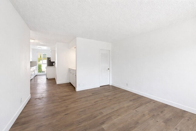 Photo - 6828 Fulton Ave Unidad 6