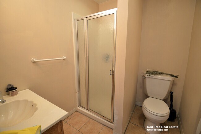 Photo - 11 Strathmore Rd