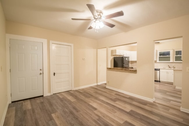 Photo - 37914 2nd St