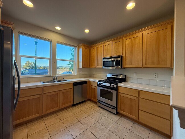 Photo - Bright and Spacious 4-Bed, 3-Bath Home in ...