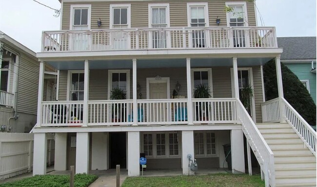 Building Photo - 1523-1521 21st St Unit 5