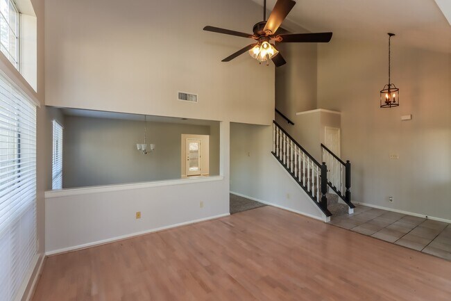 Photo - 160 W Golden Arrow Cir