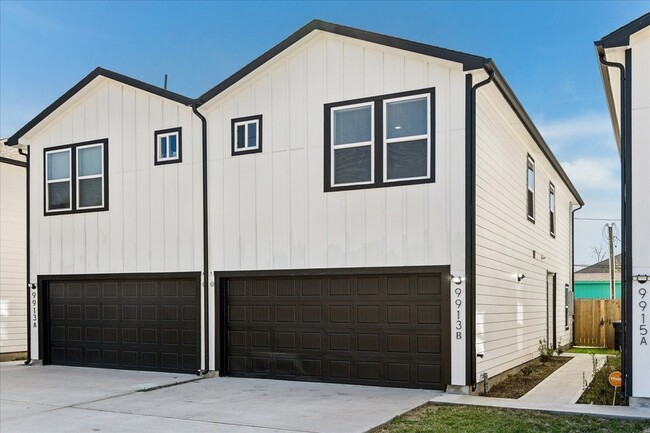 Building Photo - 9913 Porto Rico Rd Unit B
