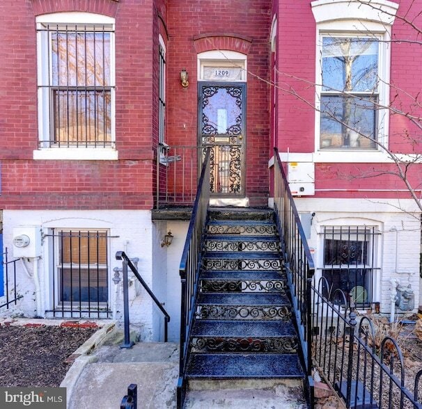 Photo - 1209 I St SE