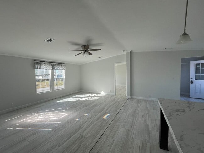 Photo - 574 Leopard Ln