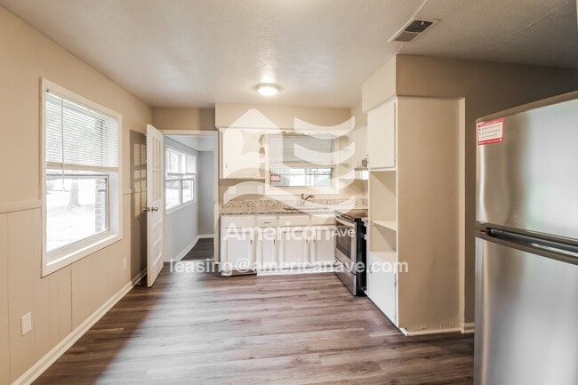 Photo - 2227 Danbury Dr